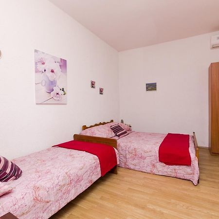 Apartments Ivana 宁 外观 照片