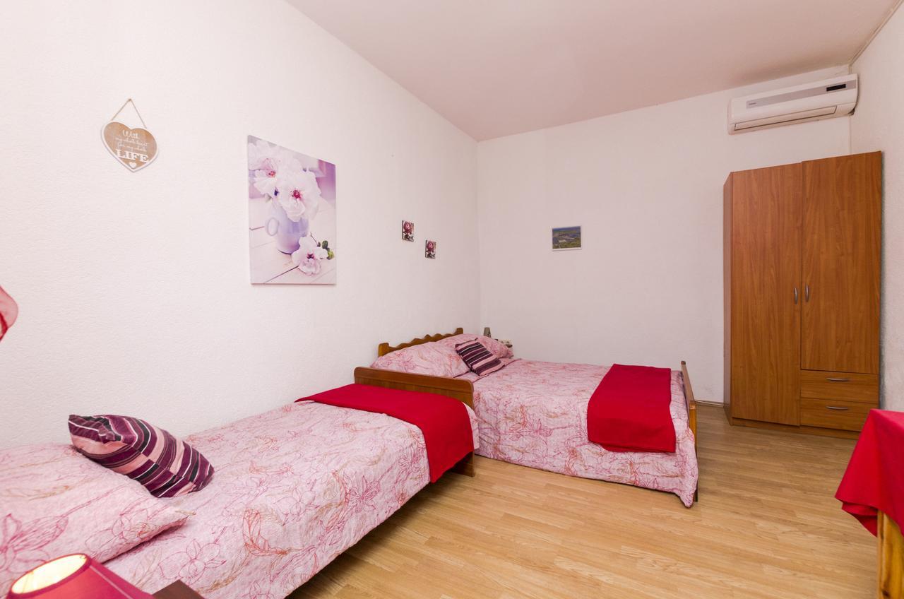 Apartments Ivana 宁 外观 照片