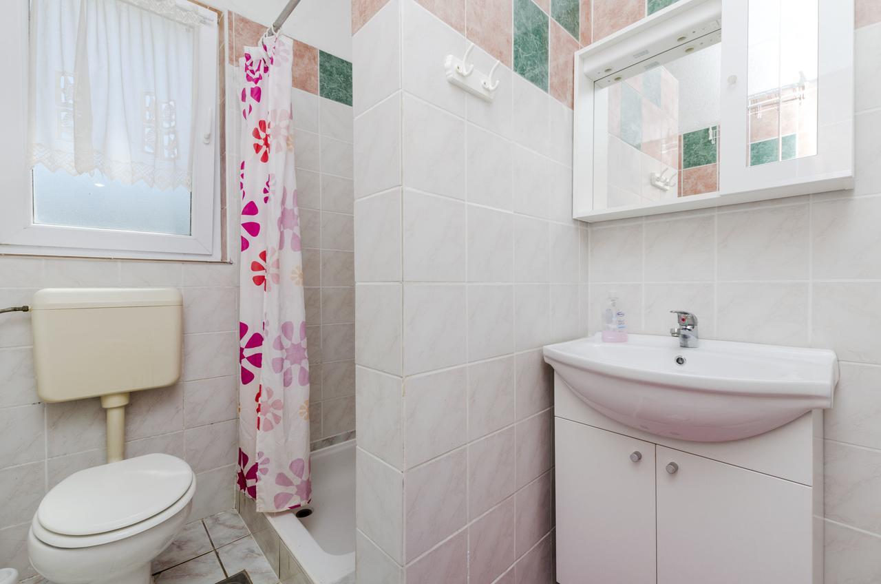Apartments Ivana 宁 外观 照片